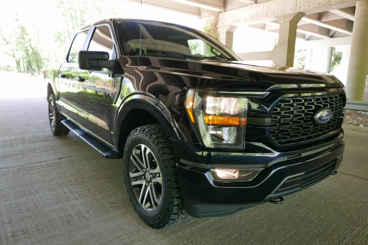 Ford F-150 XL 4WD SuperCrew 5.5' Box 2023