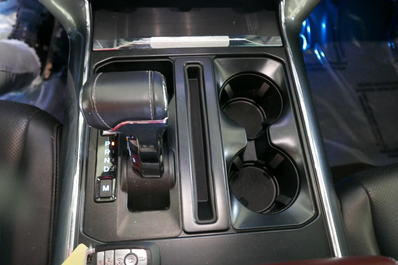 Ford F-150 Lariat SuperCrew Short Bed 4WD 2022