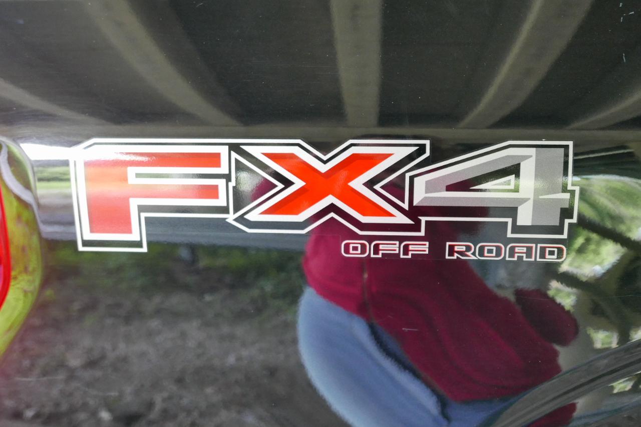 Ford F-150 Lariat SuperCrew Short Bed 4WD 2022