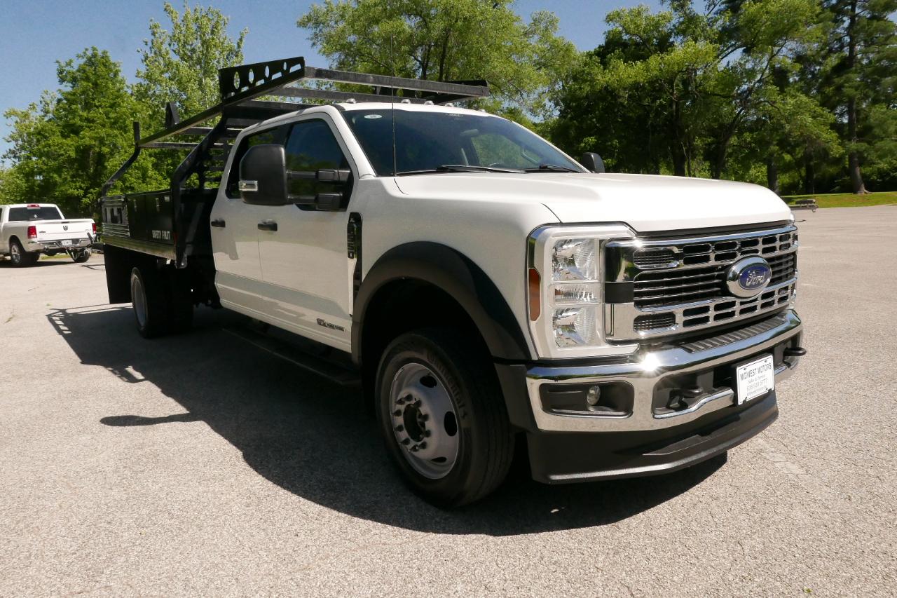 Ford Super Duty F-550 DRW XLT 4WD Crew Cab 203" WB 84" CA 2024