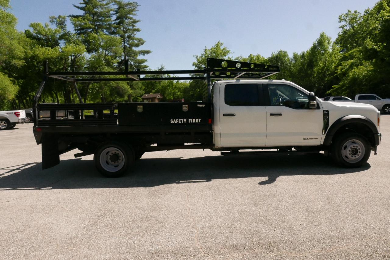 Ford Super Duty F-550 DRW XLT 4WD Crew Cab 203" WB 84" CA 2024