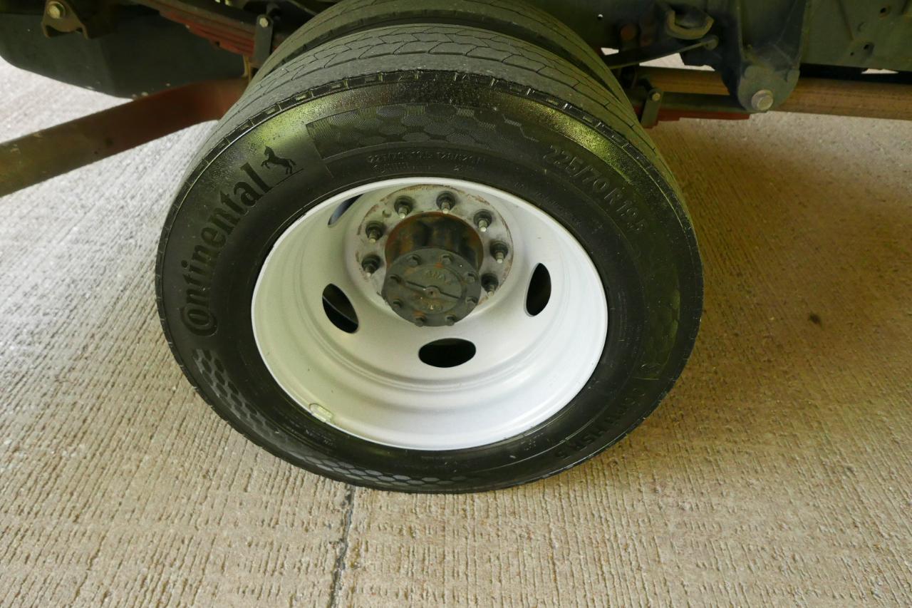 Ford Super Duty F-550 DRW XLT 4WD Crew Cab 203" WB 84" CA 2024