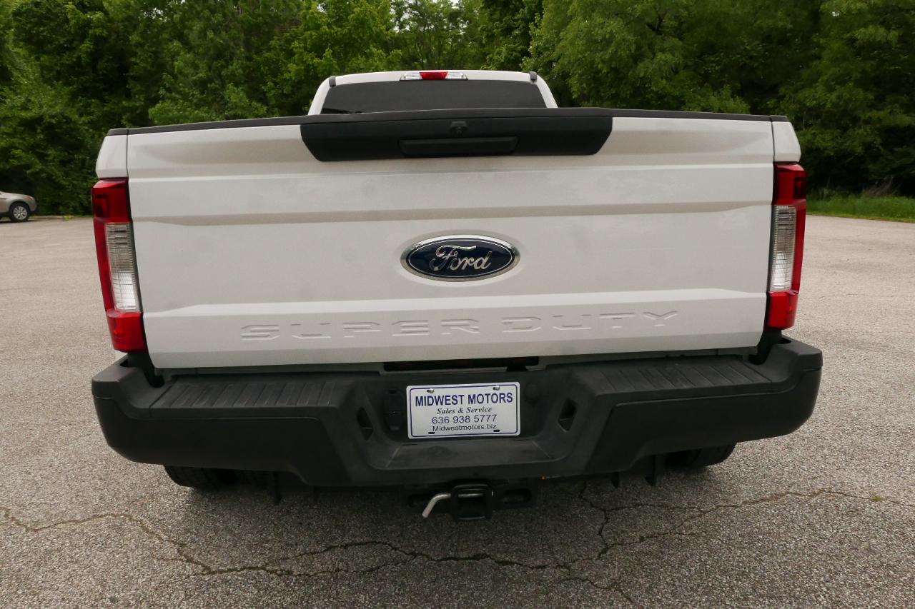 Ford Super Duty F-450 DRW XL 2WD Crew Cab 8' Box 2019