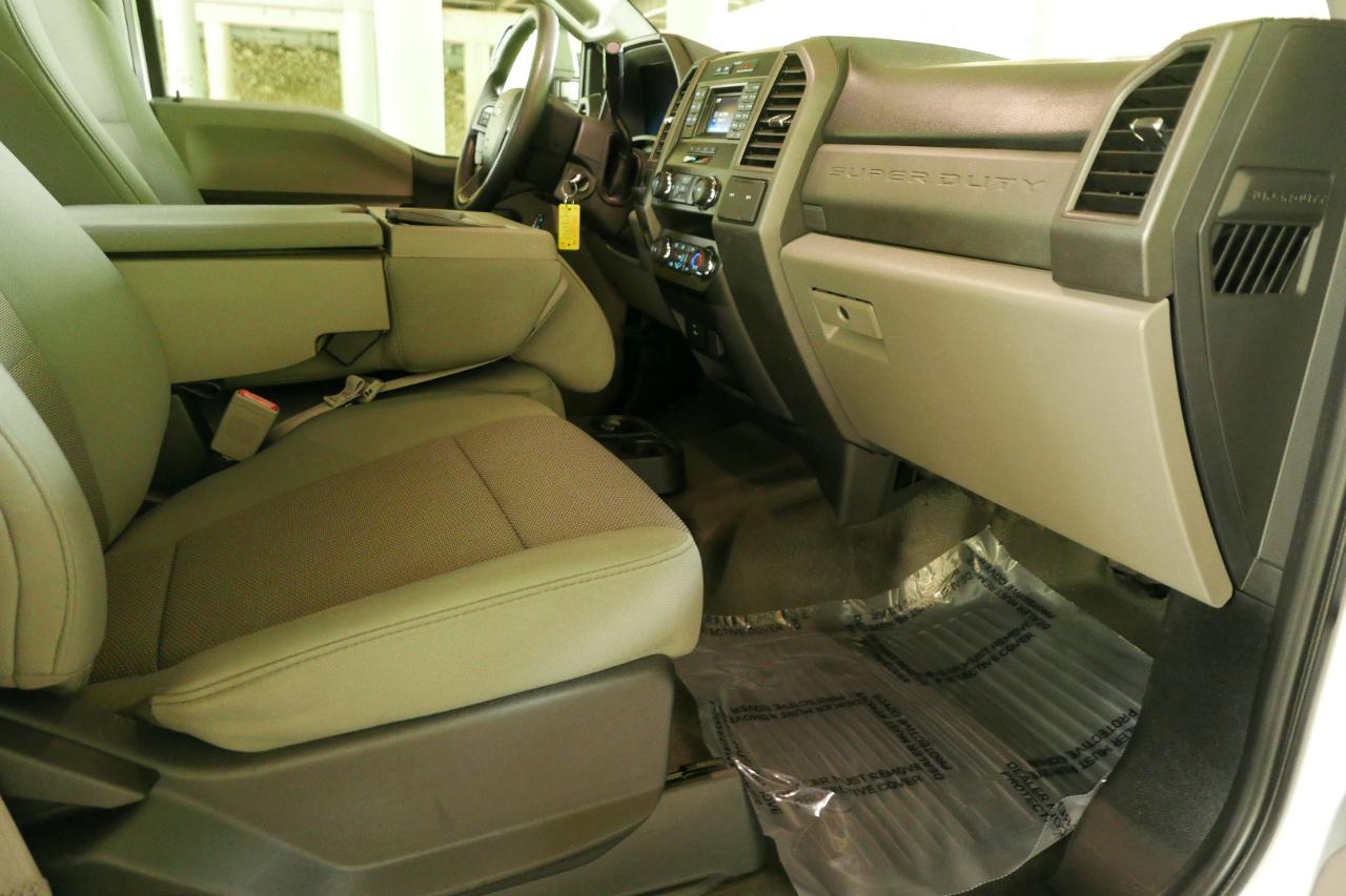 Ford Super Duty F-450 DRW XL 2WD Crew Cab 8' Box 2019