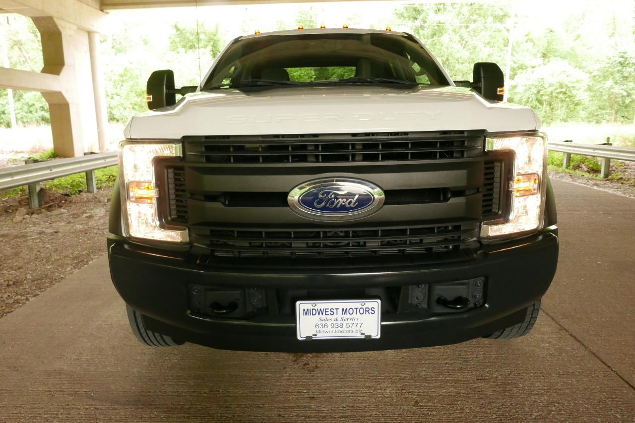 Ford Super Duty F-450 DRW XL 2WD Crew Cab 8' Box 2019