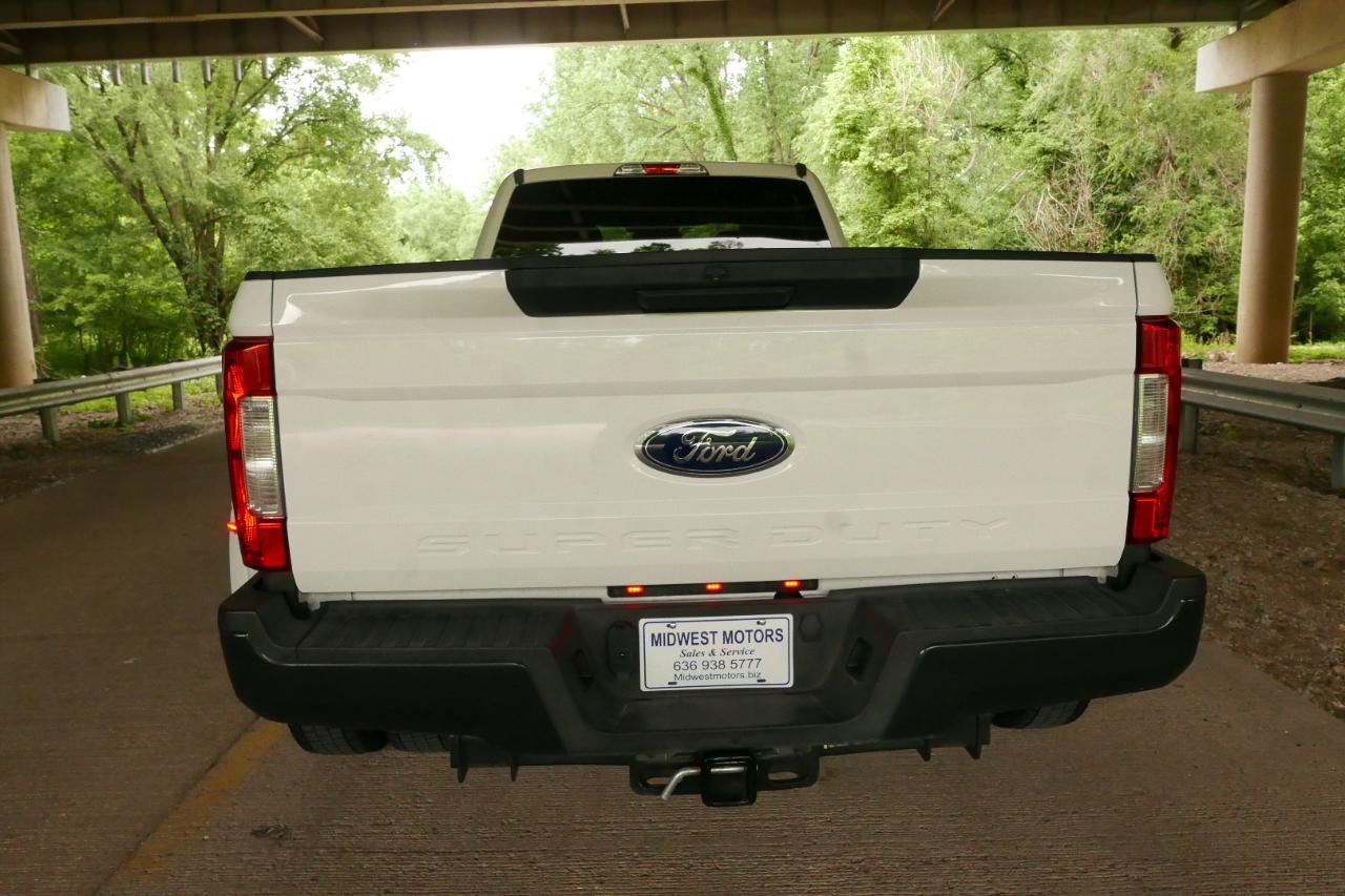 Ford Super Duty F-450 DRW XL 2WD Crew Cab 8' Box 2019