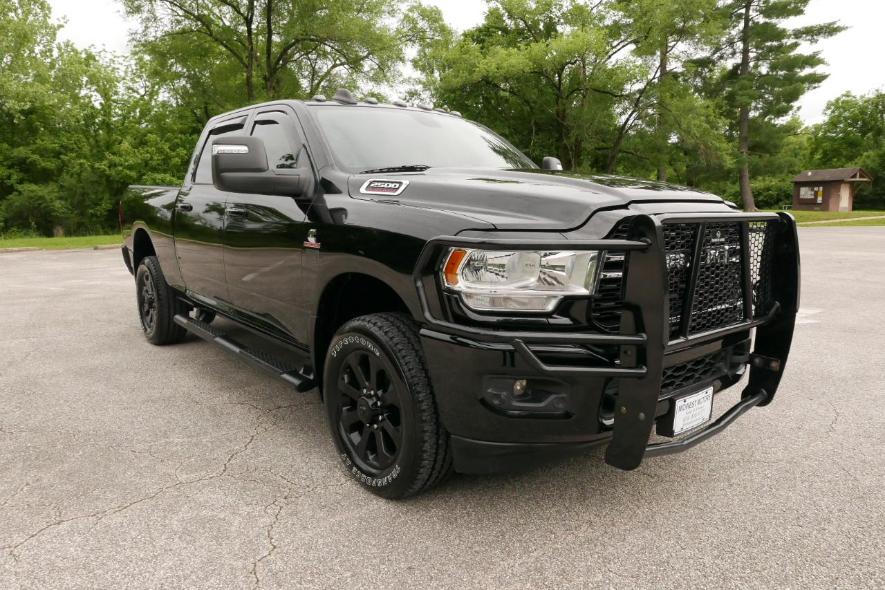 RAM 2500 Big Horn 4x4 Crew Cab 6'4" Box 2023