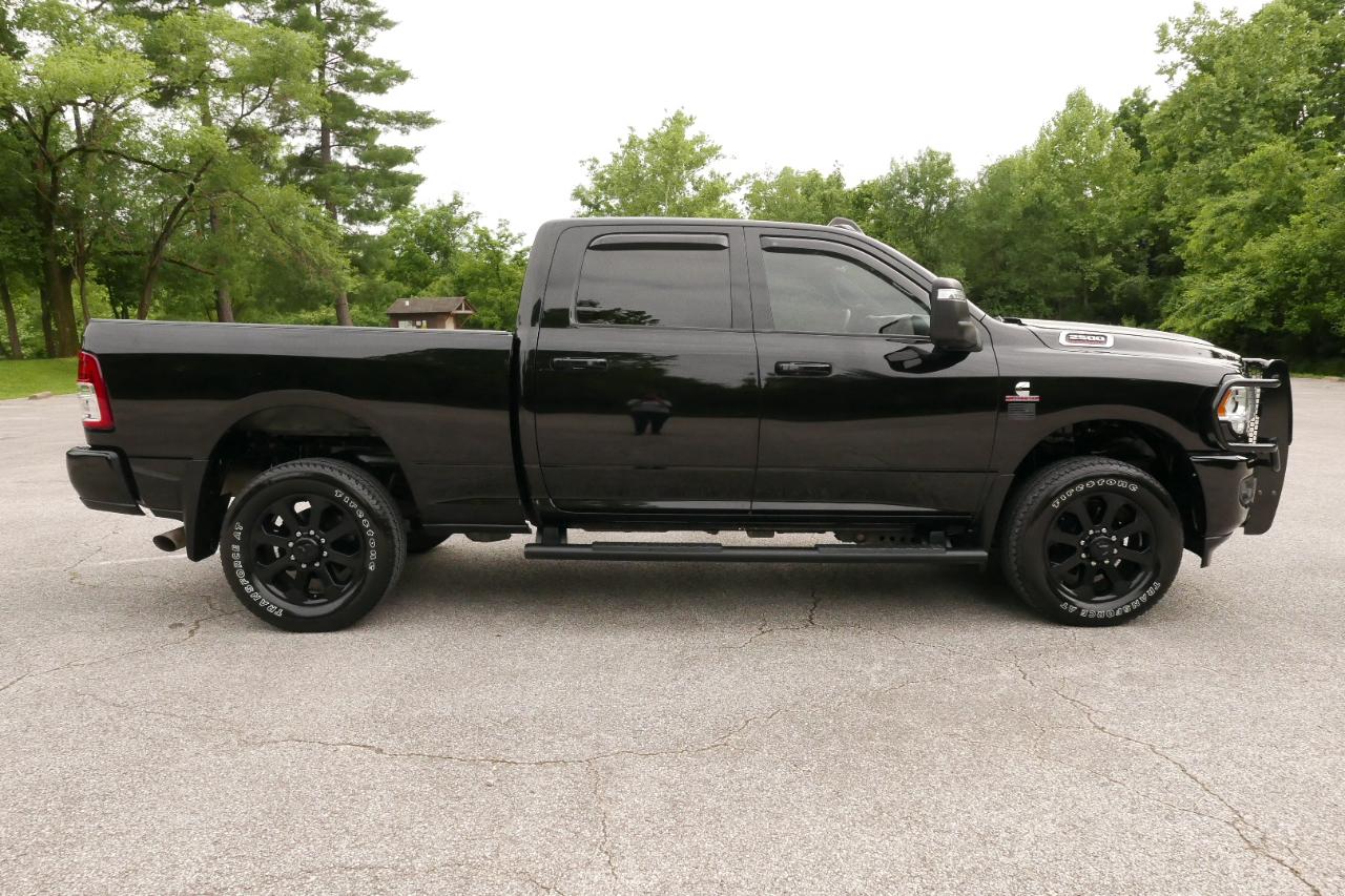 RAM 2500 Big Horn 4x4 Crew Cab 6'4" Box 2023