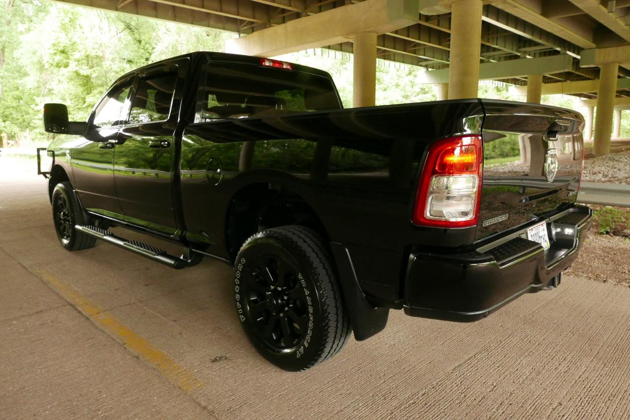 RAM 2500 Big Horn 4x4 Crew Cab 6'4" Box 2023