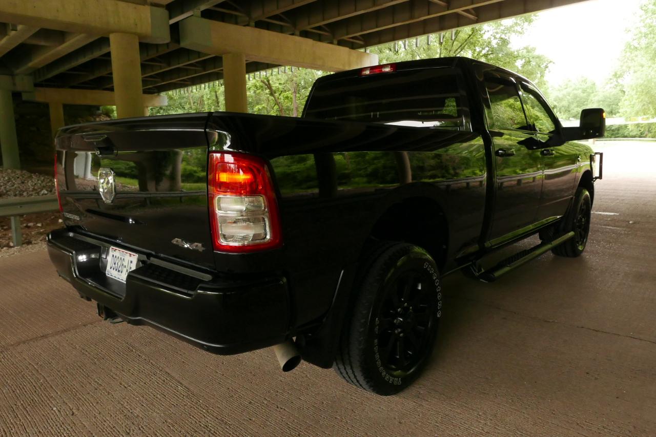 RAM 2500 Big Horn 4x4 Crew Cab 6'4" Box 2023