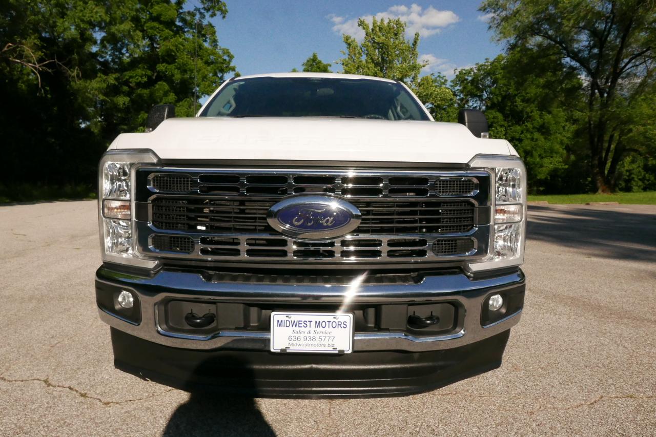 Ford Super Duty F-350 SRW XL 4WD Crew Cab 6.75' Box 2024