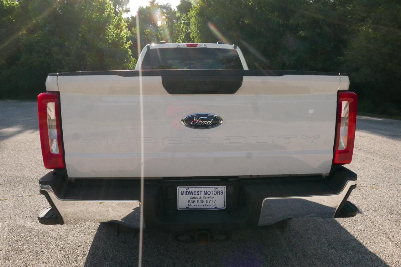 Ford Super Duty F-350 SRW XL 4WD Crew Cab 6.75' Box 2024