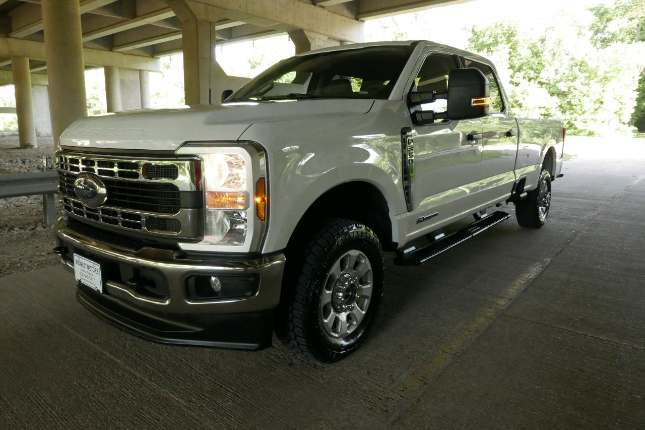 Ford Super Duty F-350 SRW XL 4WD Crew Cab 6.75' Box 2024