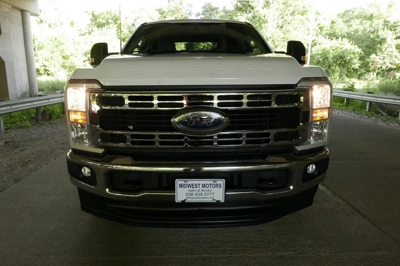 Ford Super Duty F-350 SRW XL 4WD Crew Cab 6.75' Box 2024