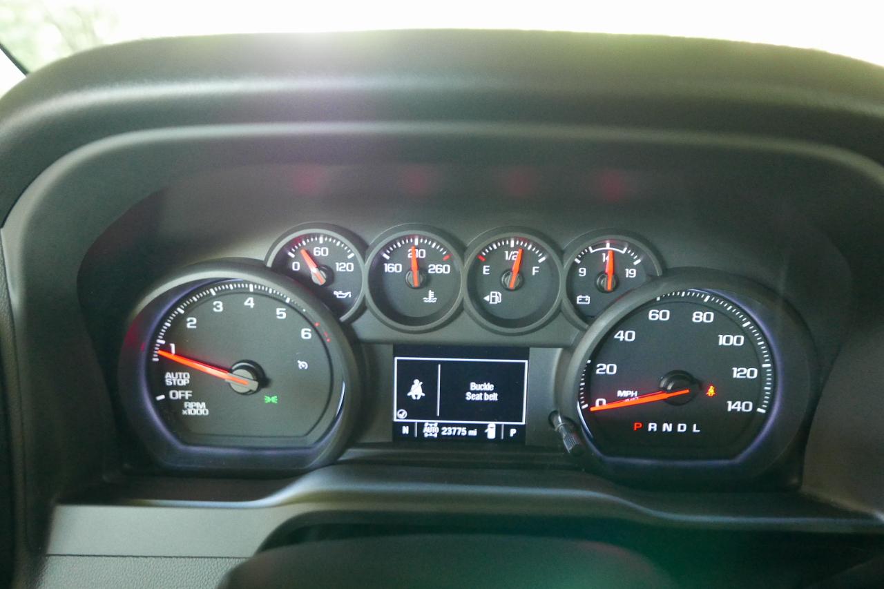 GMC Sierra 1500 4WD Crew Cab 147" Pro 2024