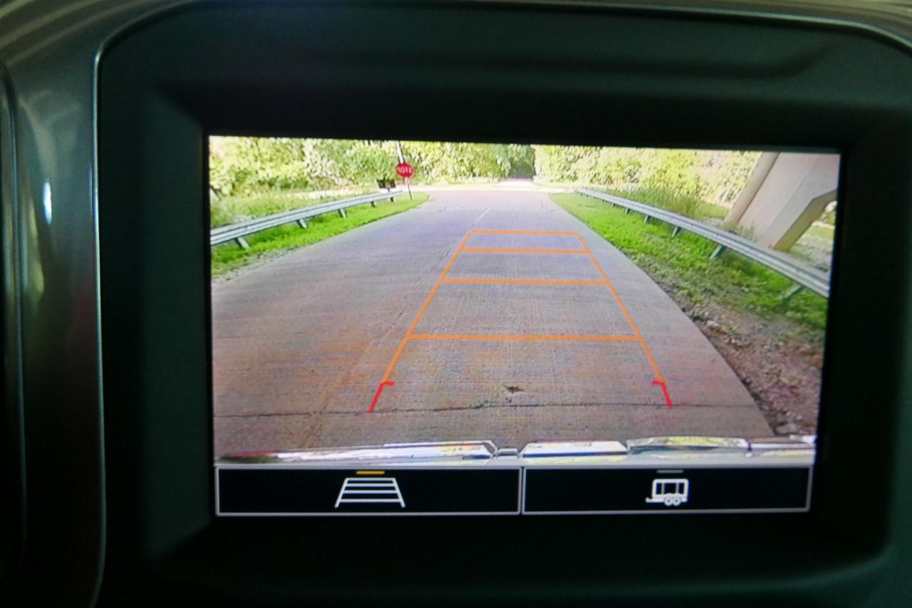 GMC Sierra 1500 4WD Crew Cab 147" Pro 2024
