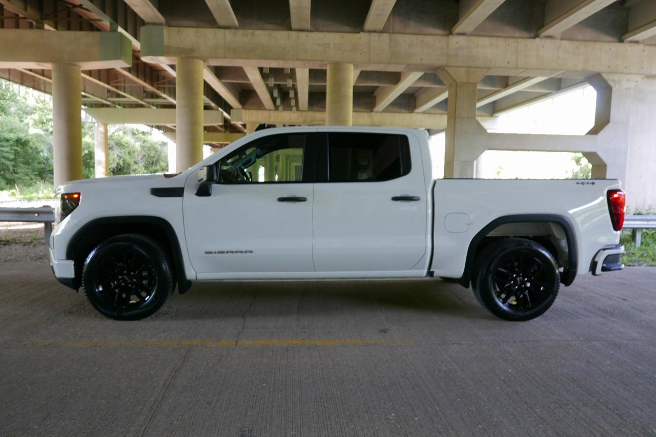 GMC Sierra 1500 4WD Crew Cab 147" Pro 2024