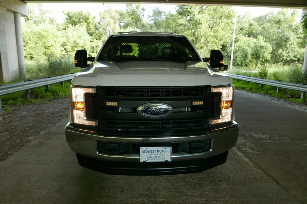 Ford Super Duty F-350 SRW XL 4WD Reg Cab 8' Box 2019