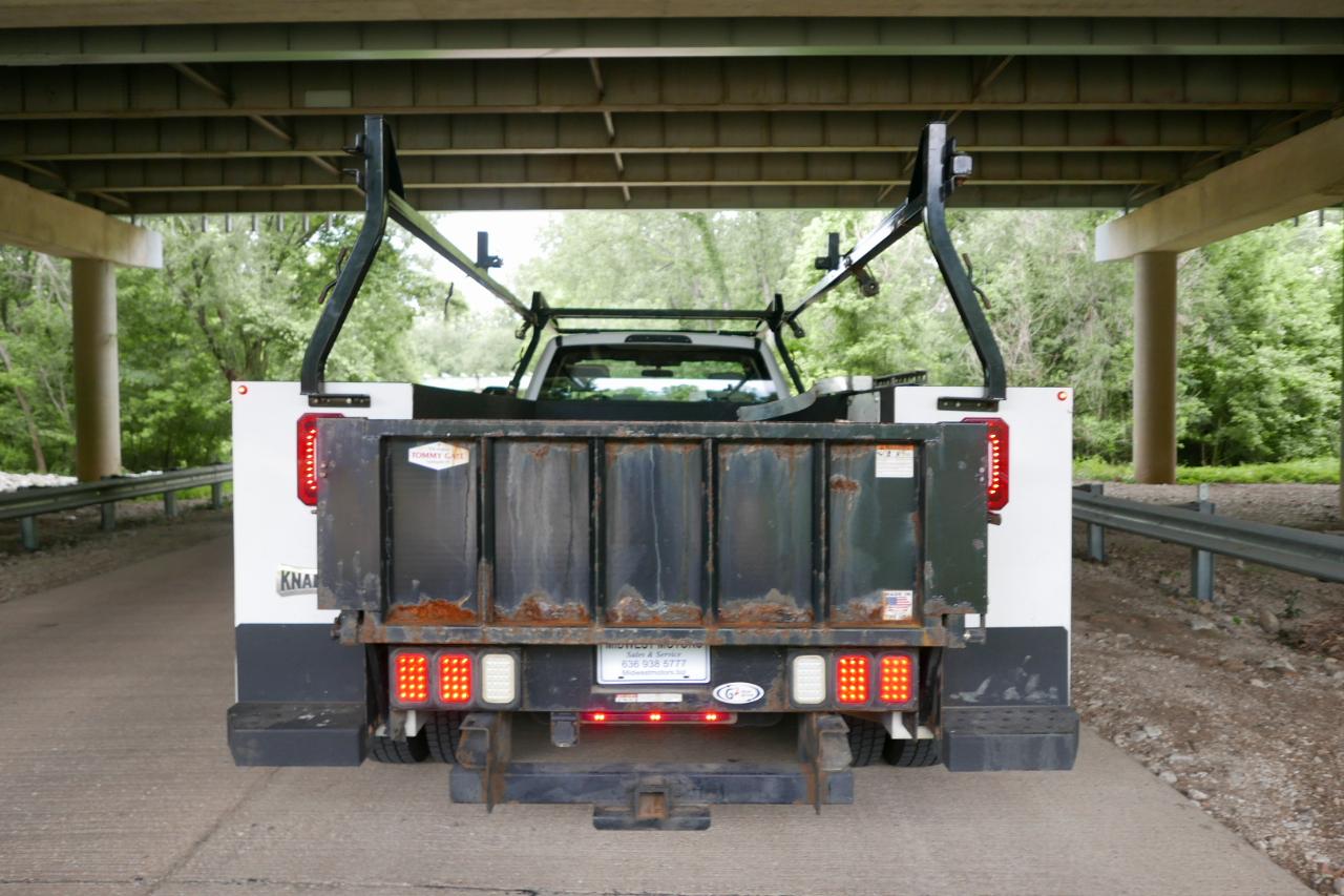 Ford Super Duty F-450 DRW XL 2WD Reg Cab 145" WB 60" CA 2020
