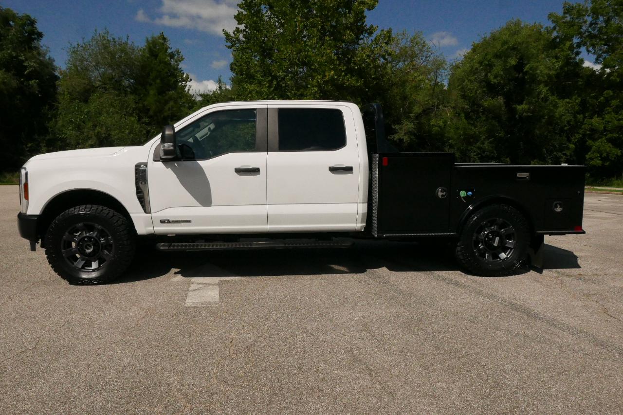 Ford Super Duty F-250 SRW XL 4WD Crew Cab 8' Box 2025