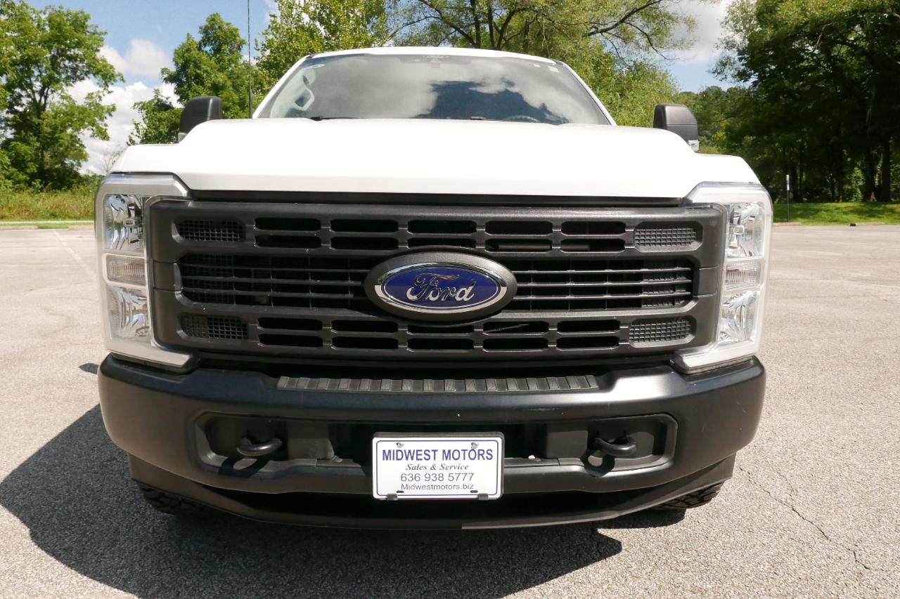 Ford Super Duty F-250 SRW XL 4WD Crew Cab 8' Box 2025
