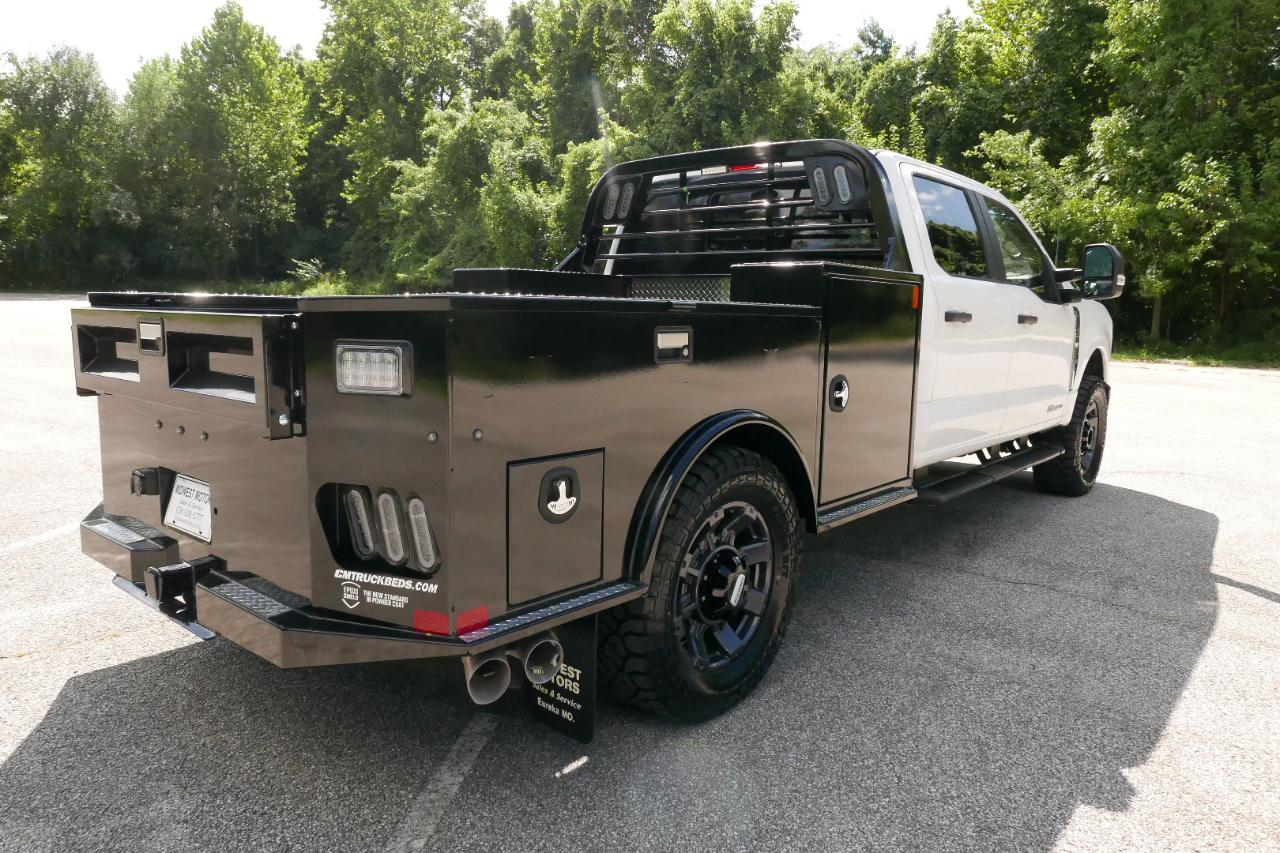 Ford Super Duty F-250 SRW XL 4WD Crew Cab 8' Box 2025