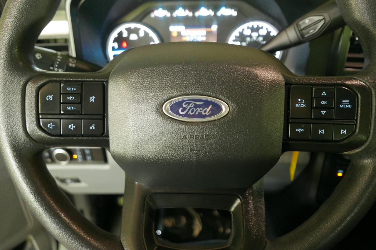Ford Super Duty F-250 SRW XL 4WD Crew Cab 8' Box 2025