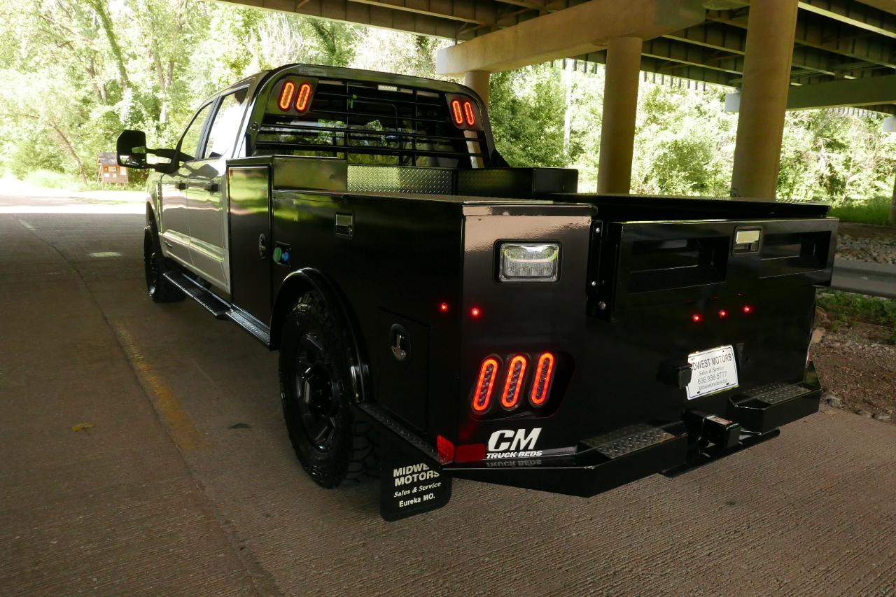 Ford Super Duty F-250 SRW XL 4WD Crew Cab 8' Box 2025