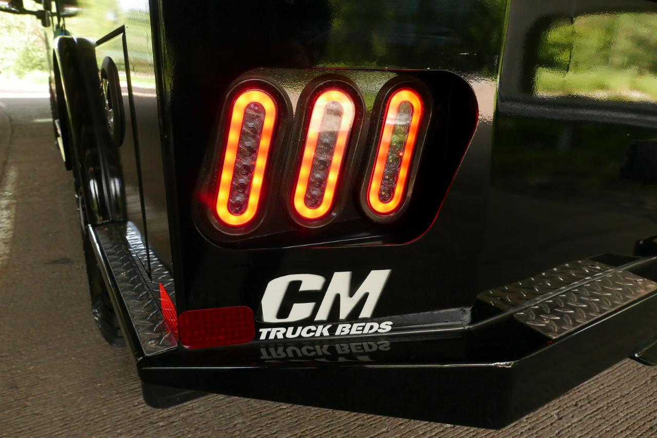 Ford Super Duty F-250 SRW XL 4WD Crew Cab 8' Box 2025