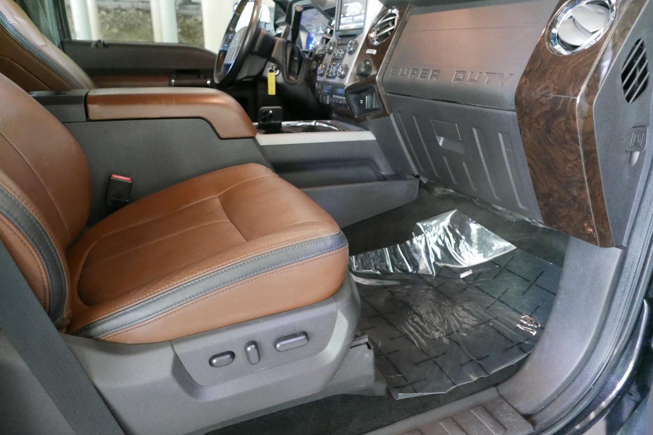 Ford Super Duty F-350 SRW 4WD Crew Cab 172" Platinum 2015