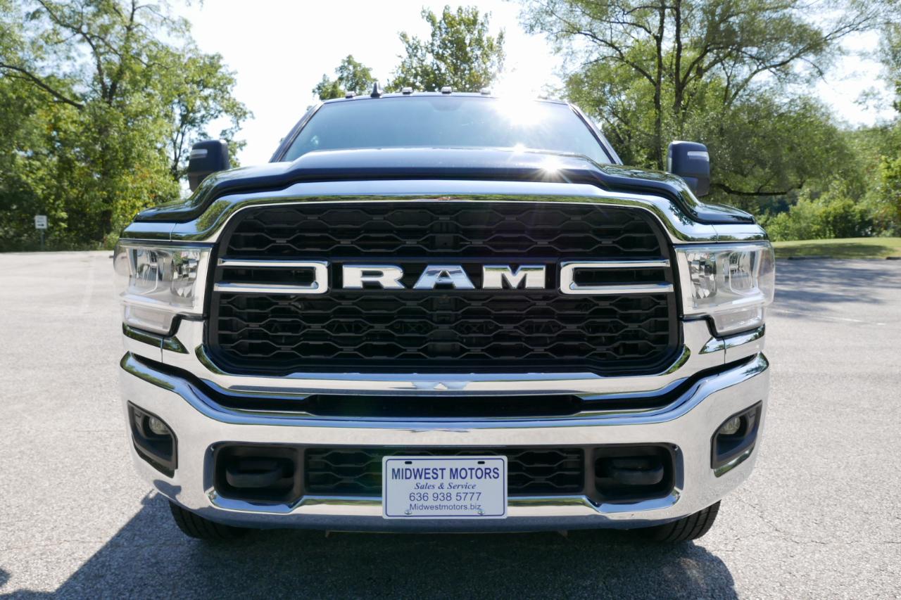 RAM 3500 Chassis Cab Tradesman 4WD Crew Cab 60" CA 172.4" WB 2024