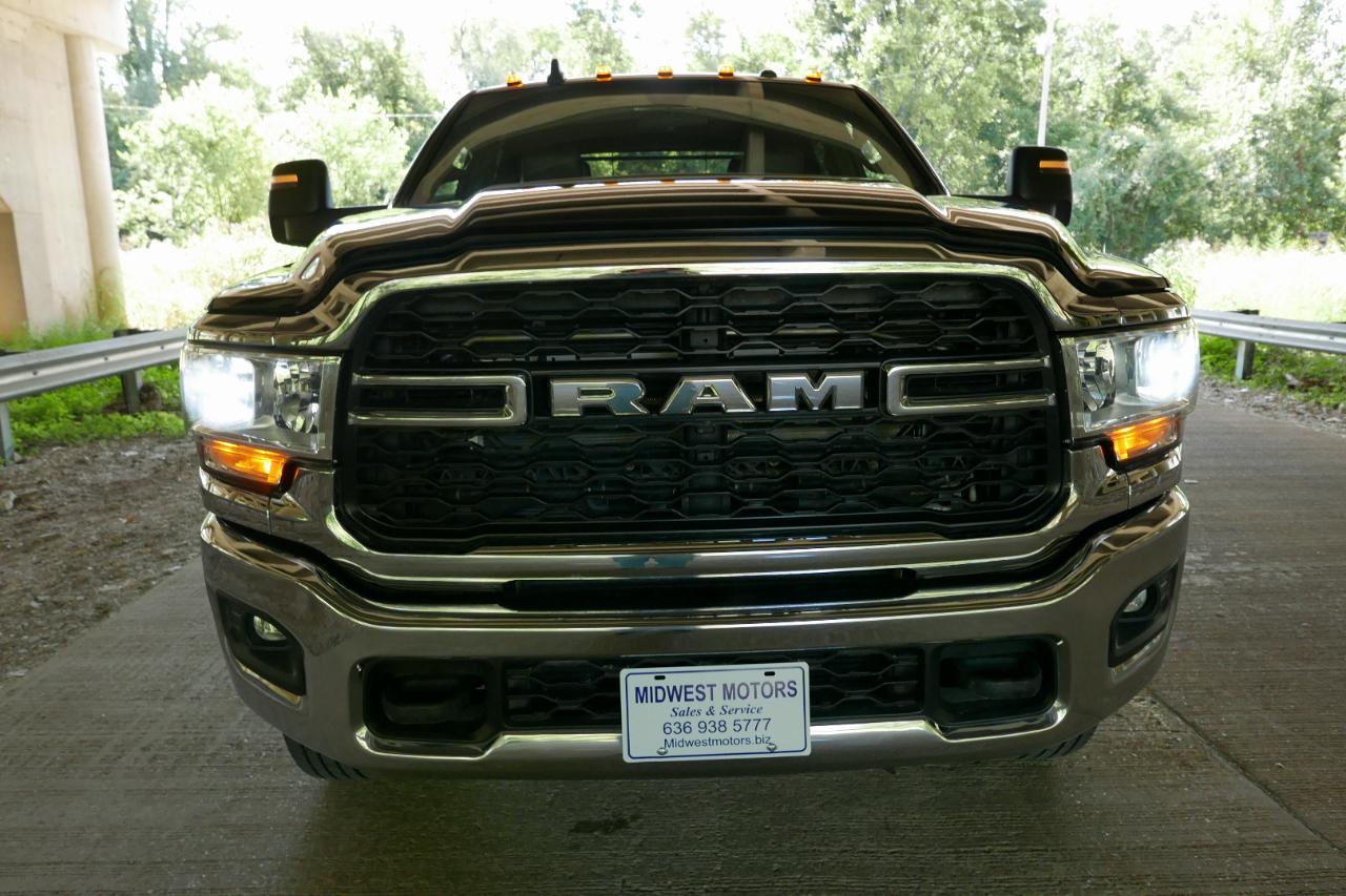 RAM 3500 Chassis Cab Tradesman 4WD Crew Cab 60" CA 172.4" WB 2024