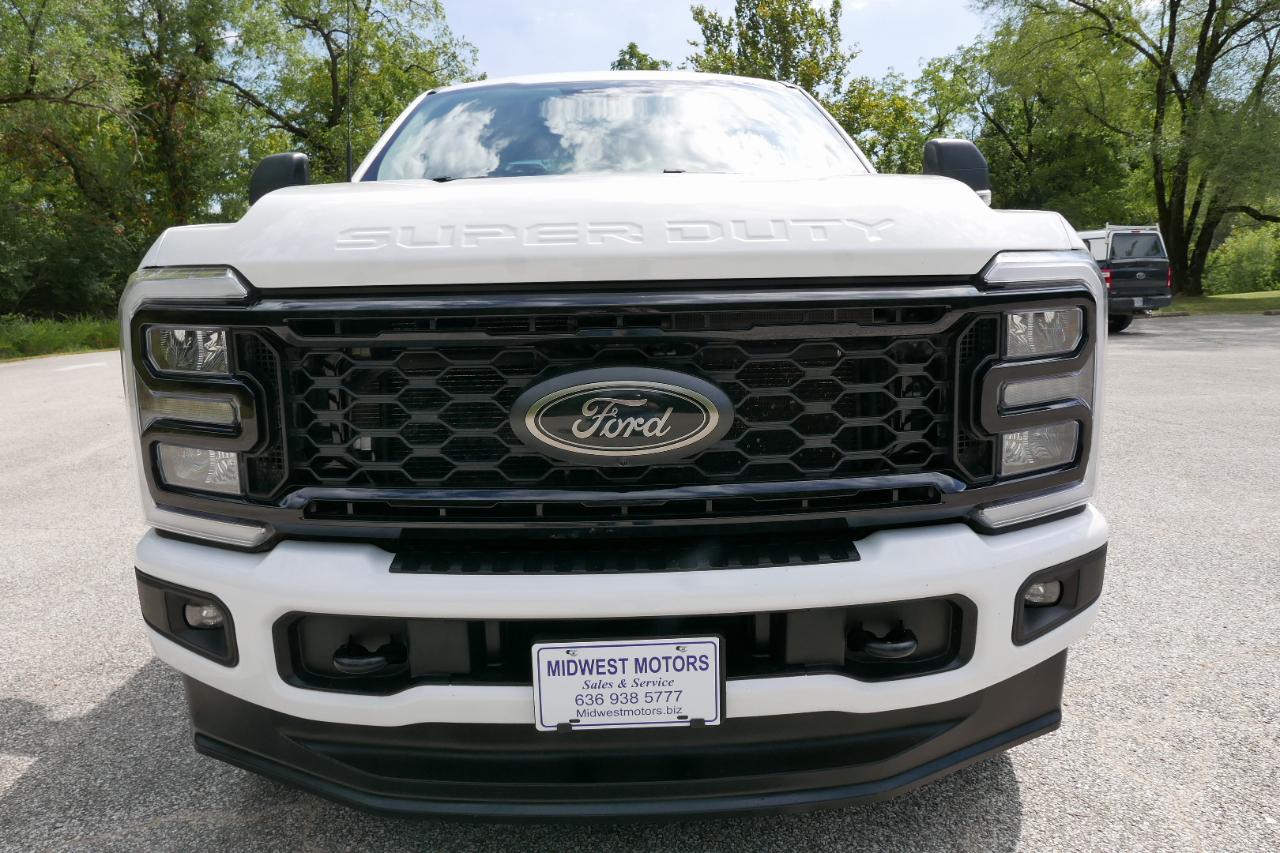 Ford Super Duty F-250 SRW XLT 4WD Crew Cab 8' Box 2025