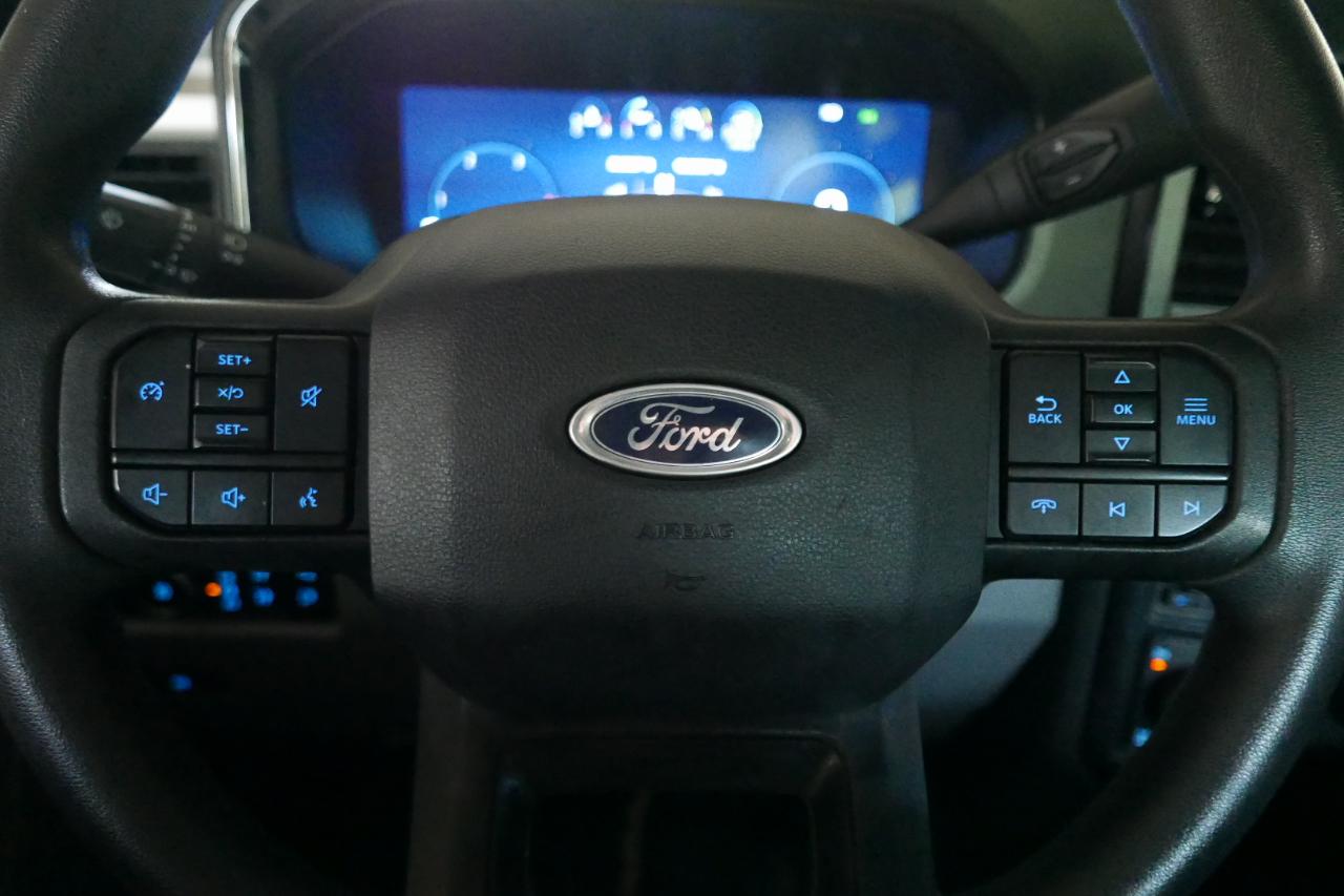 Ford Super Duty F-250 SRW XLT 4WD Crew Cab 8' Box 2025
