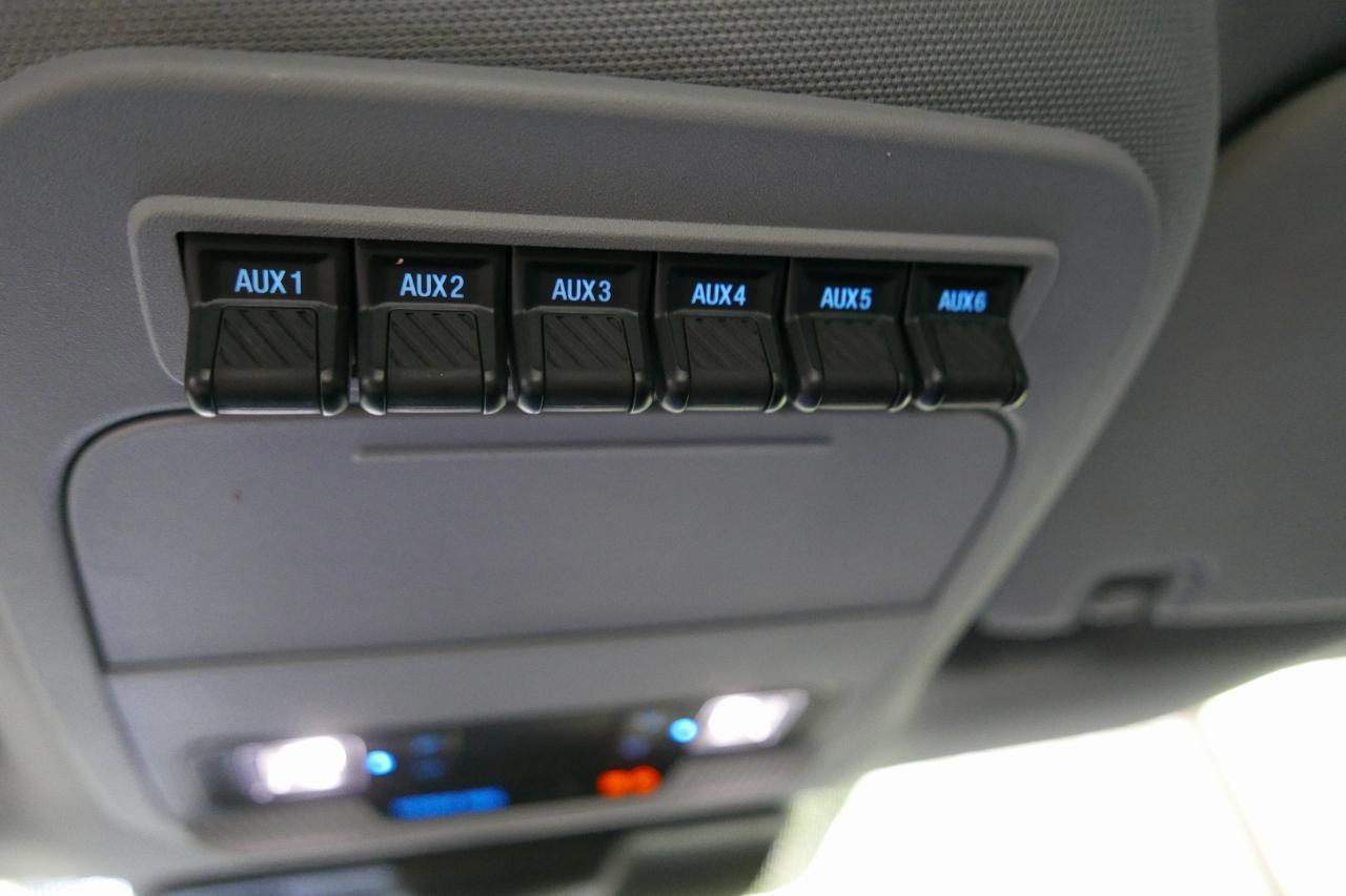 Ford Super Duty F-250 SRW XLT 4WD Crew Cab 8' Box 2025