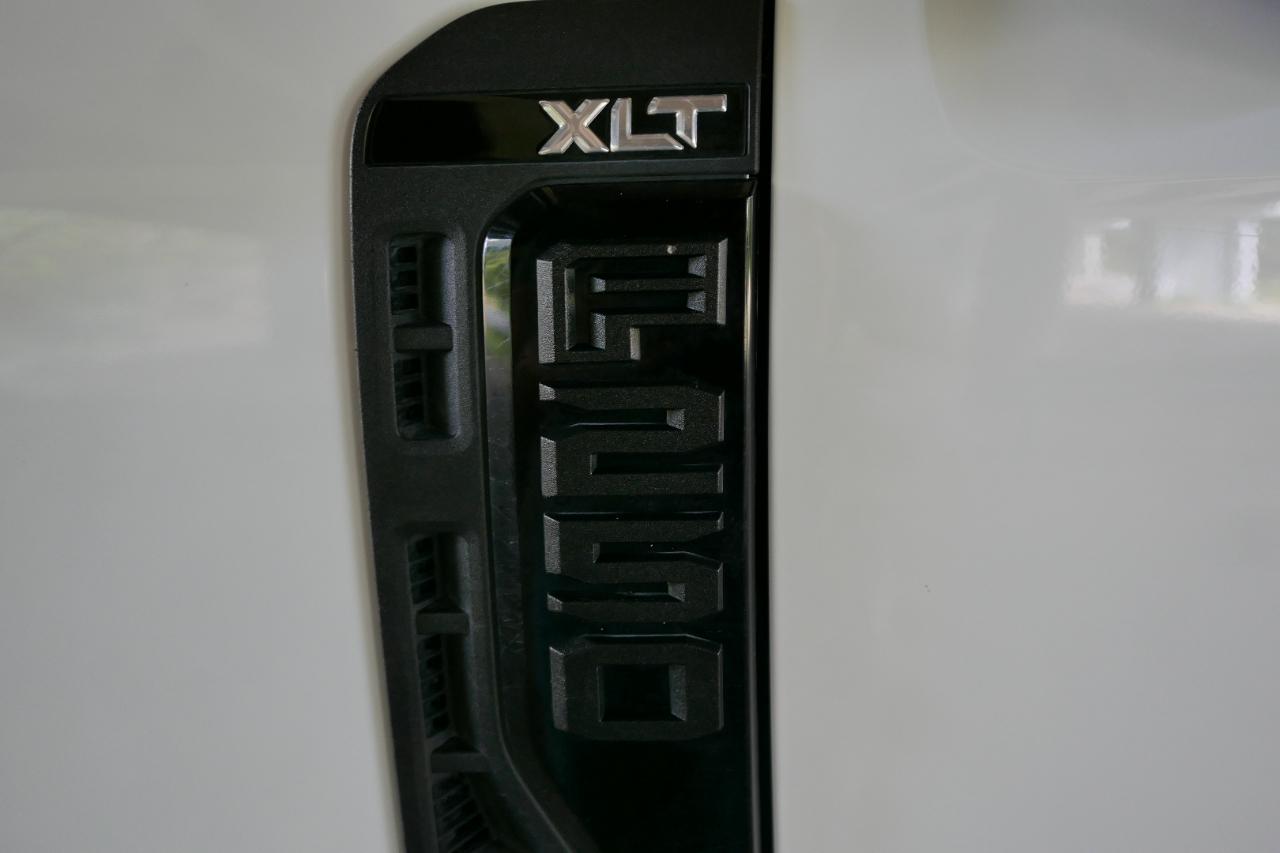 Ford Super Duty F-250 SRW XLT 4WD Crew Cab 8' Box 2025