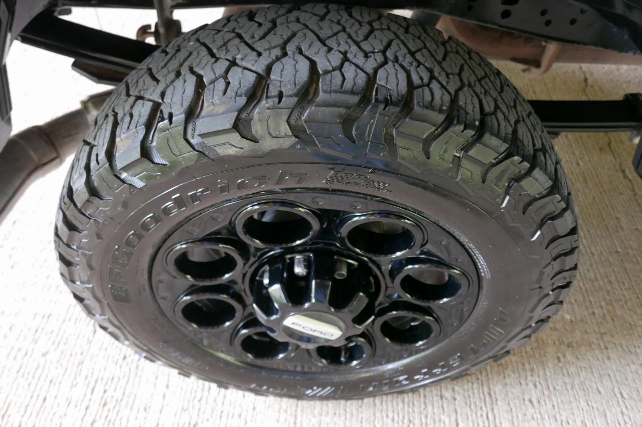 Ford Super Duty F-250 SRW XLT 4WD Crew Cab 8' Box 2025