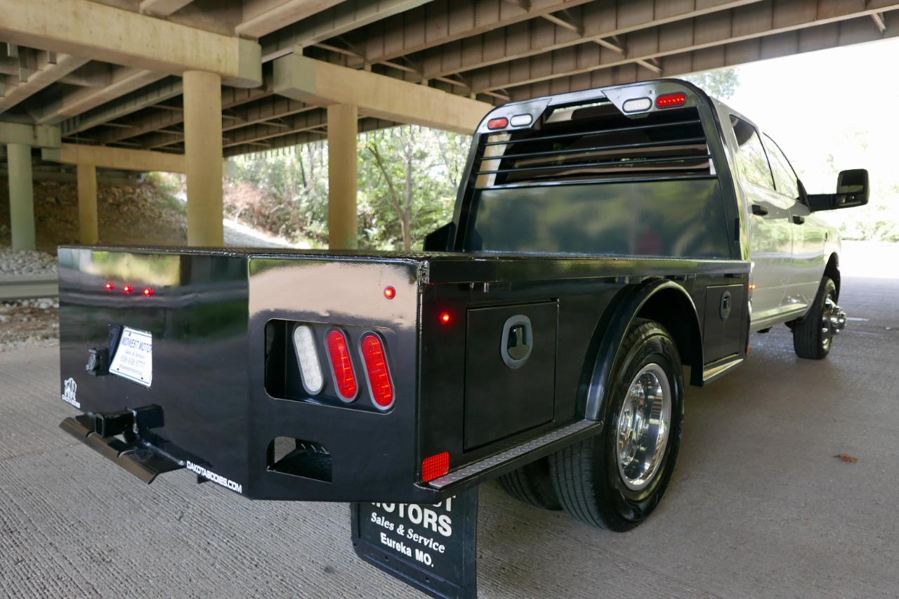 RAM 3500 Chassis Cab Tradesman 4WD Crew Cab 60" CA 172.4" WB 2025