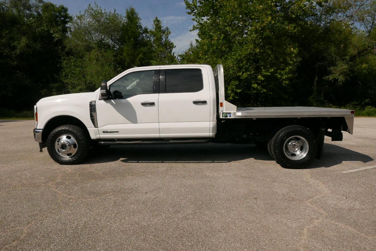 Ford Super Duty F-350 DRW XLT 4WD Crew Cab 8' Box 2024