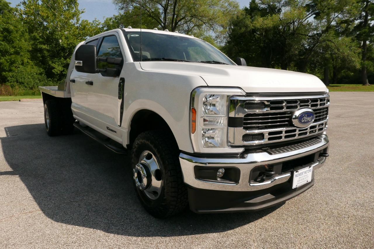 Ford Super Duty F-350 DRW XLT 4WD Crew Cab 8' Box 2024
