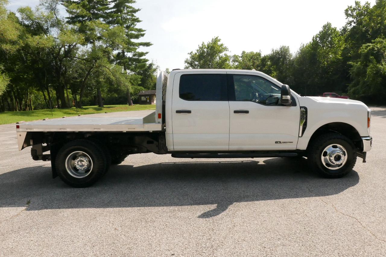 Ford Super Duty F-350 DRW XLT 4WD Crew Cab 8' Box 2024