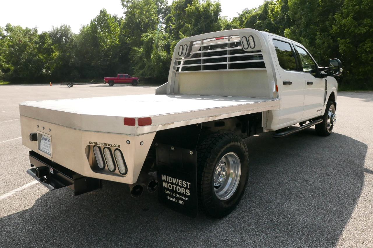 Ford Super Duty F-350 DRW XLT 4WD Crew Cab 8' Box 2024