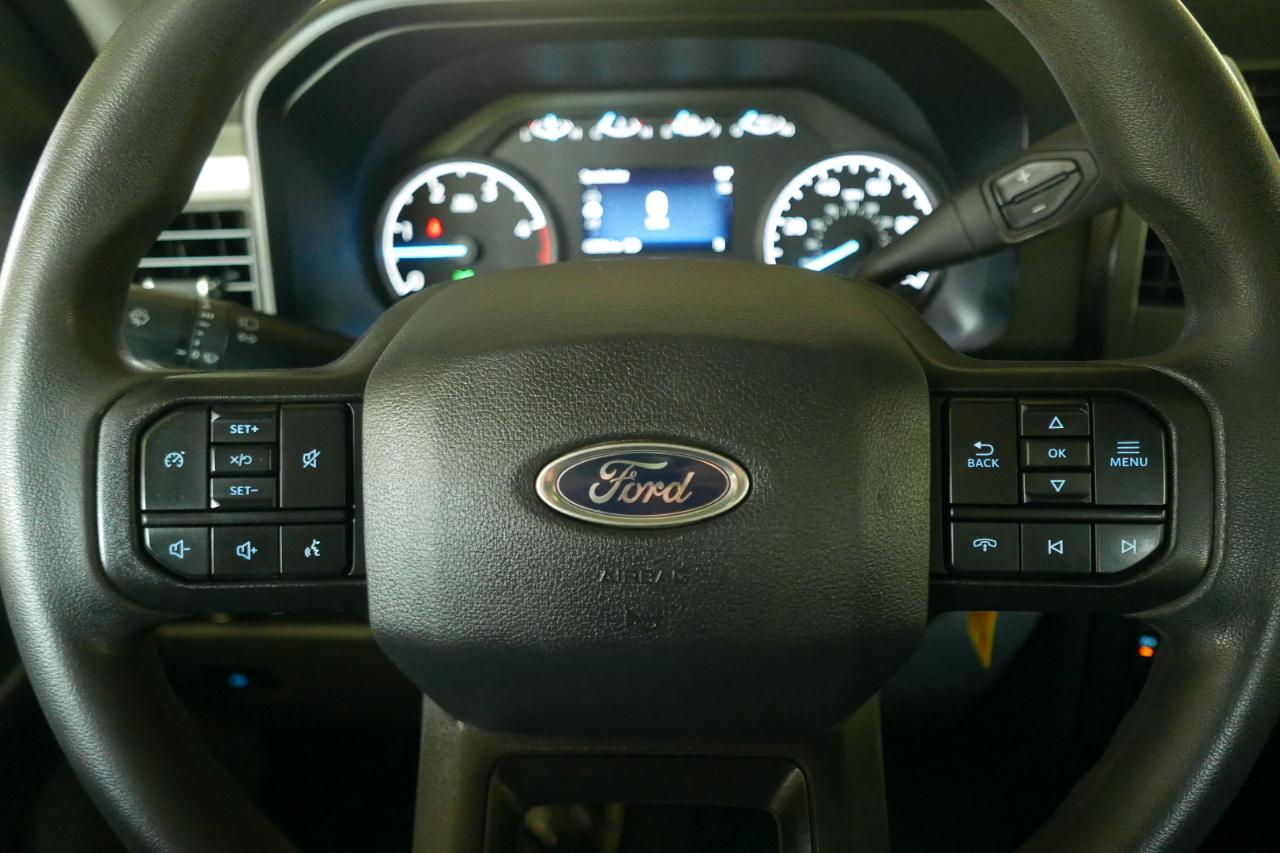 Ford Super Duty F-350 DRW XLT 4WD Crew Cab 8' Box 2024