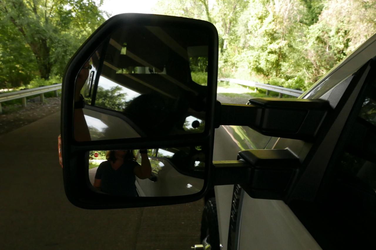 Ford Super Duty F-350 DRW XLT 4WD Crew Cab 8' Box 2024