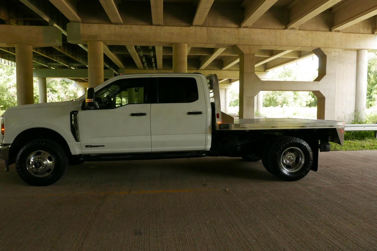 Ford Super Duty F-350 DRW XLT 4WD Crew Cab 8' Box 2024