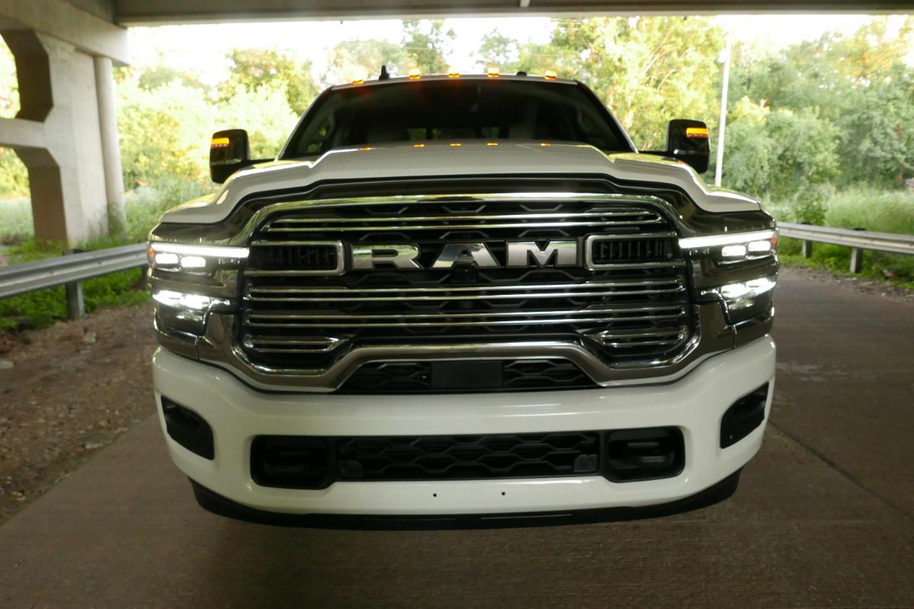 RAM 2500 Laramie 4x4 Crew Cab 6'4" Box 2026