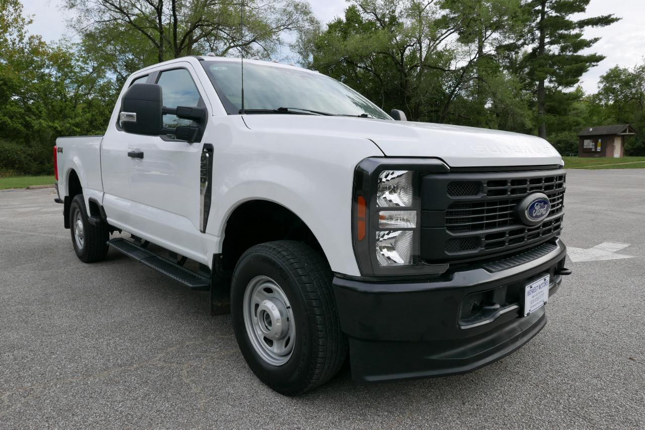 Ford Super Duty F-250 SRW XL 4WD SuperCab 6.75' Box 2024