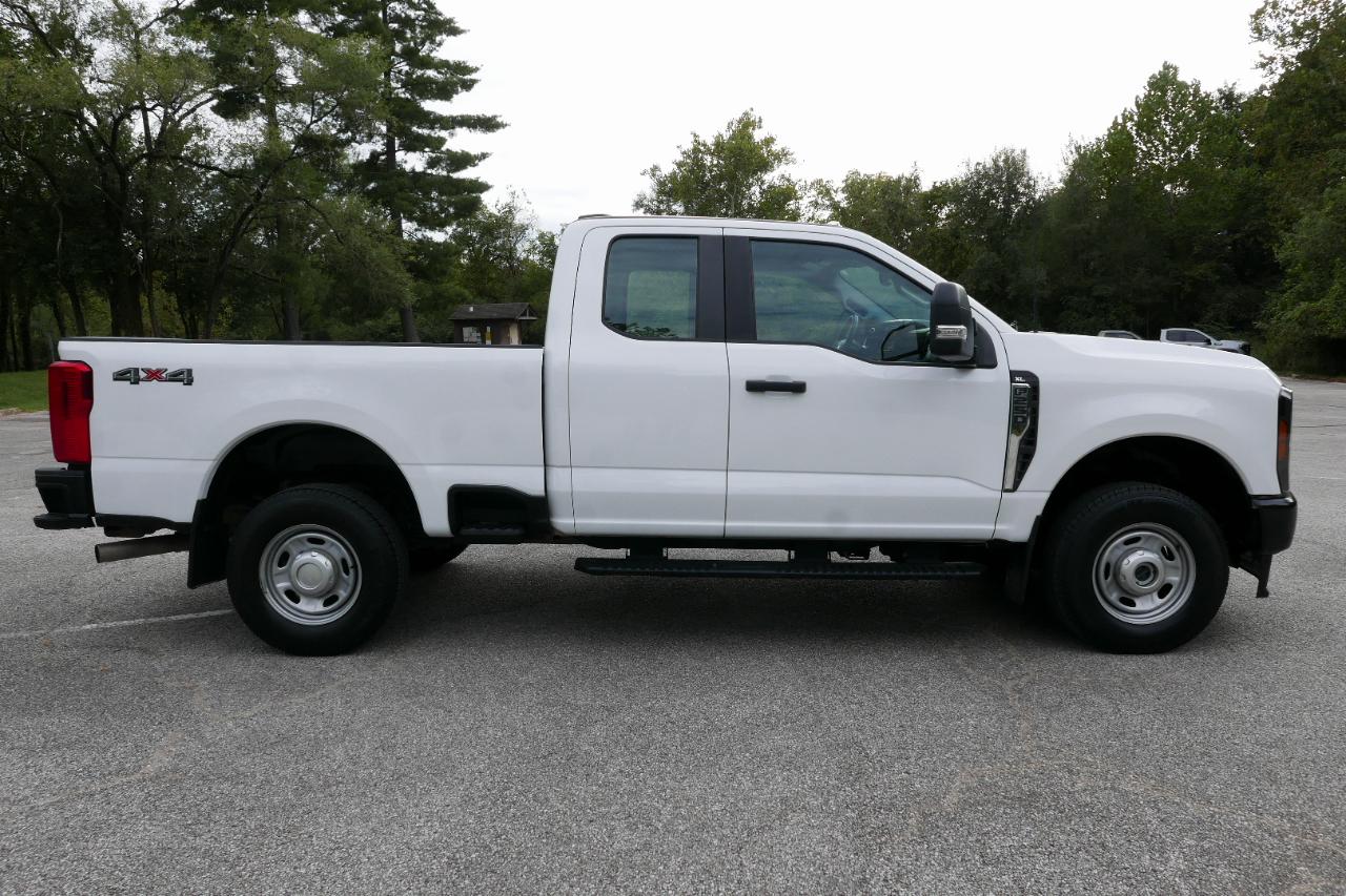 Ford Super Duty F-250 SRW XL 4WD SuperCab 6.75' Box 2024