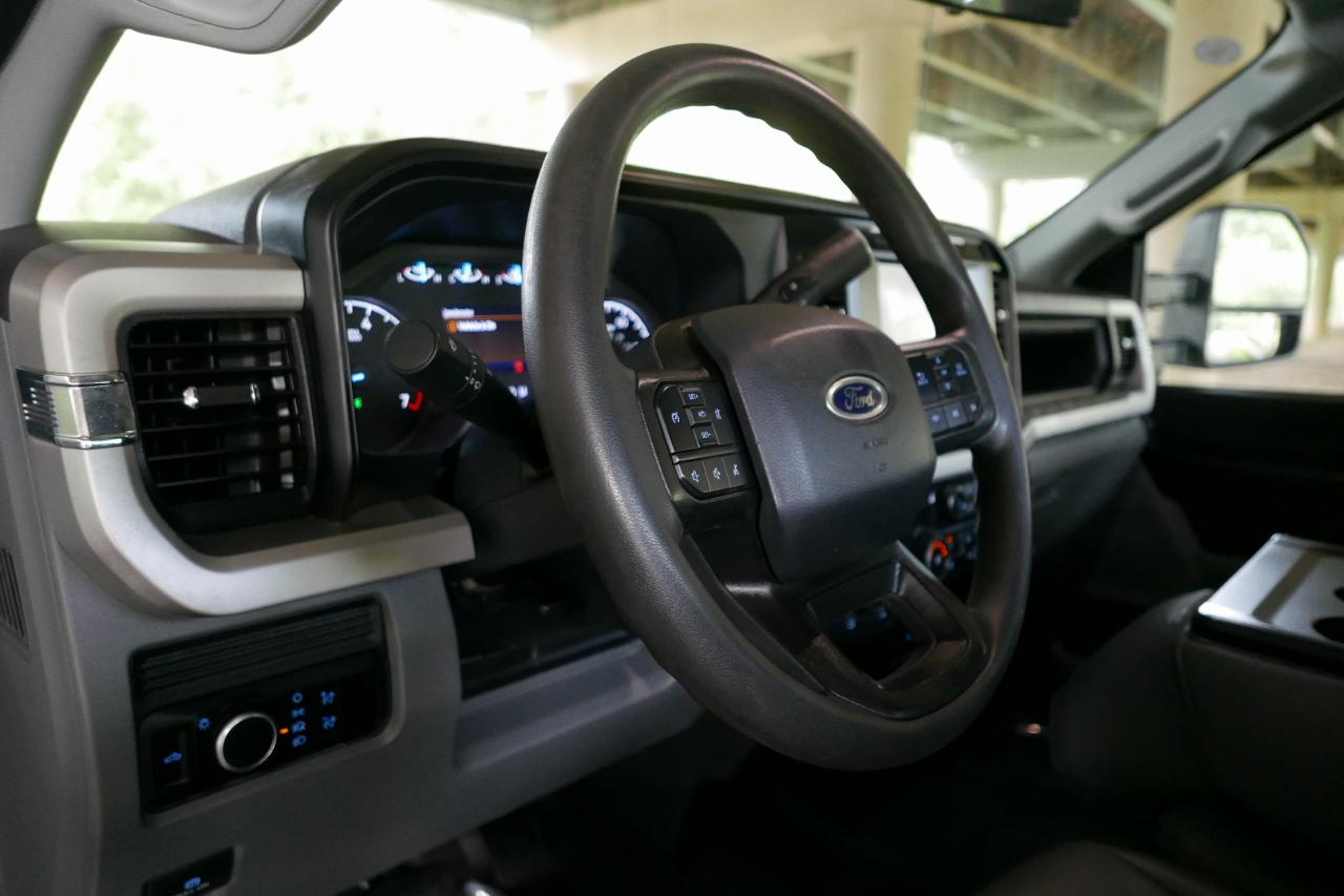 Ford Super Duty F-250 SRW XL 4WD SuperCab 6.75' Box 2024