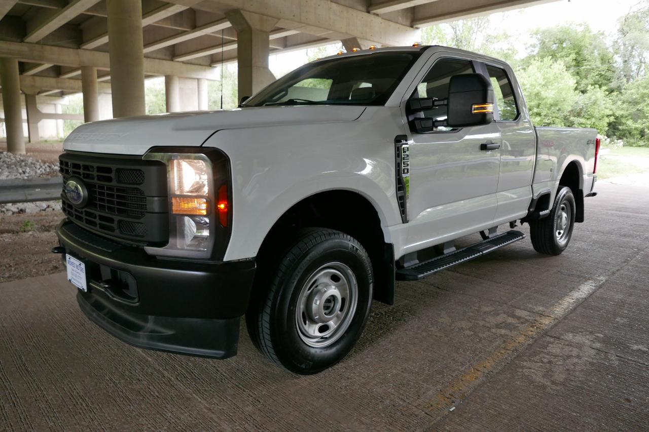Ford Super Duty F-250 SRW XL 4WD SuperCab 6.75' Box 2024